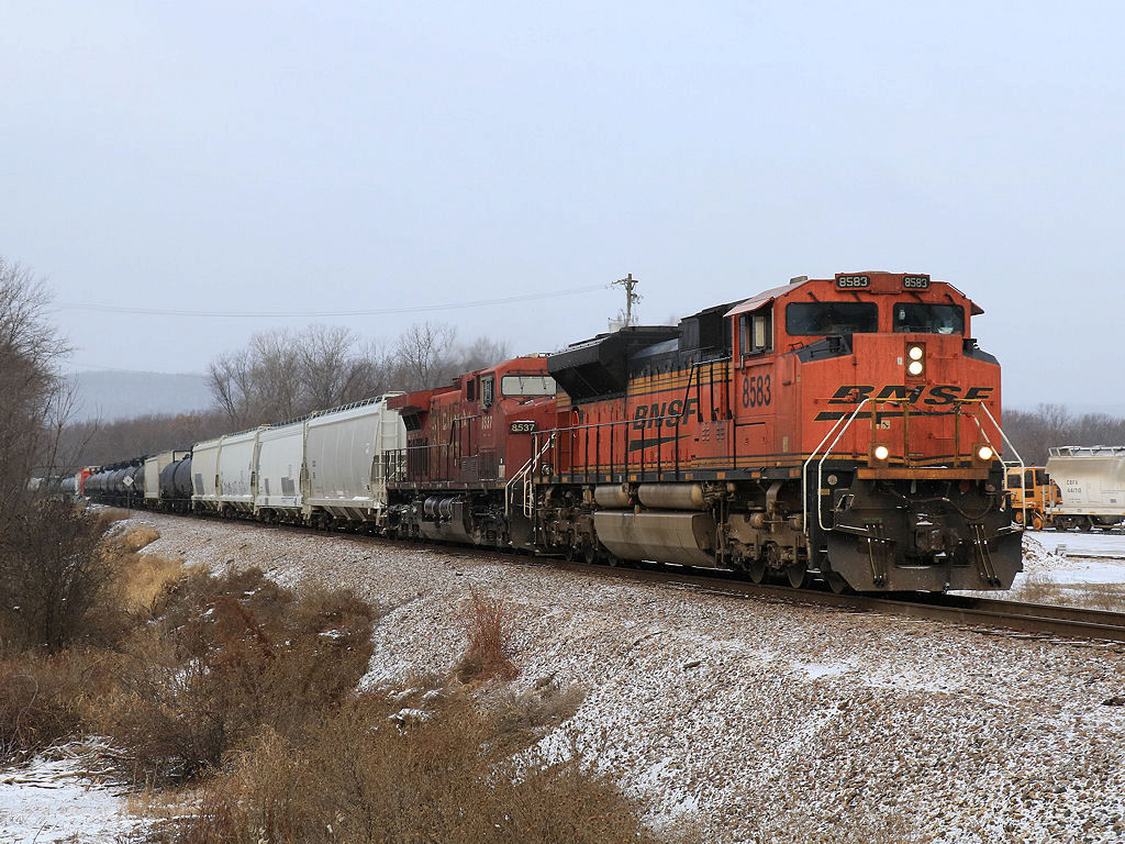 BNSF 8583